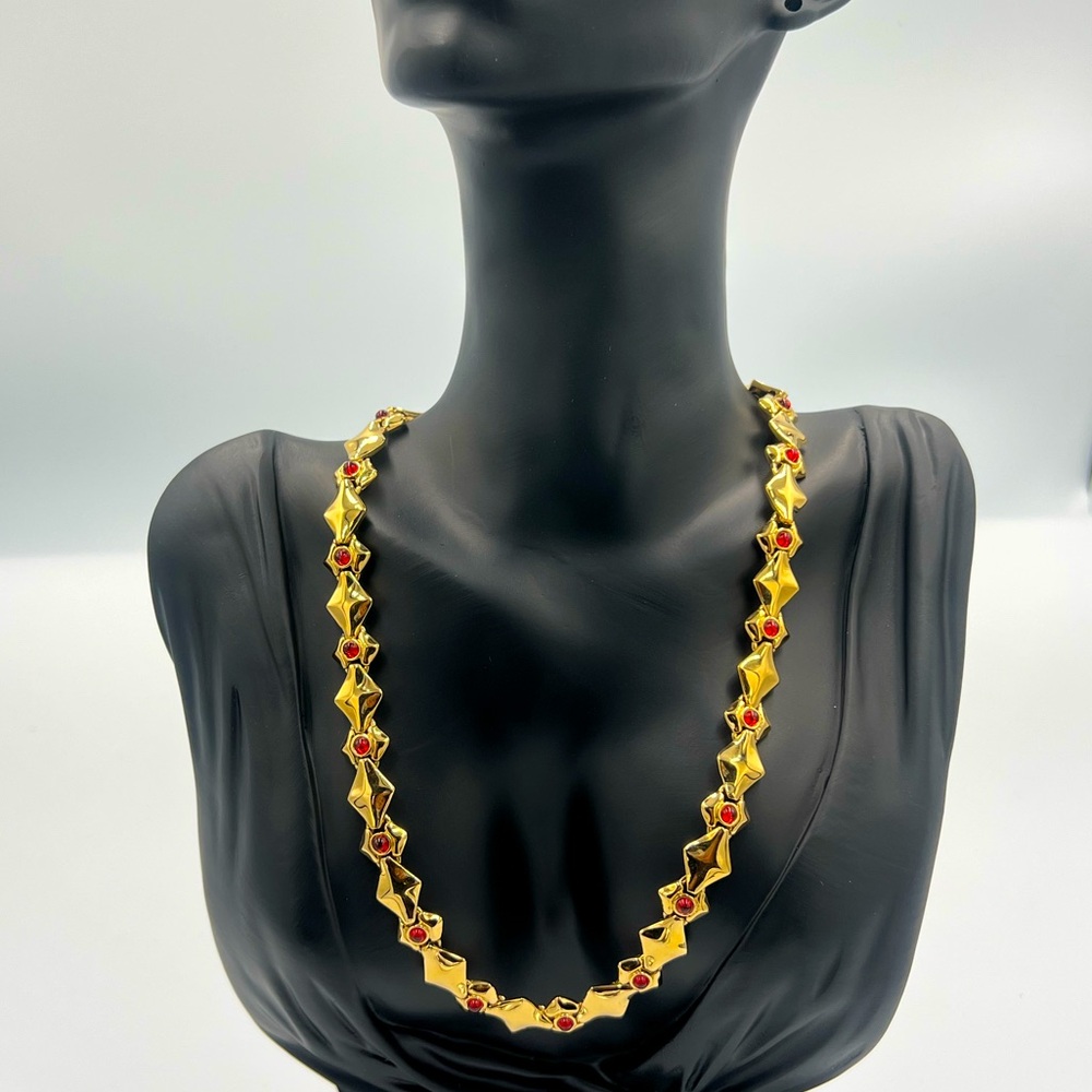 Nina Ricci Necklace